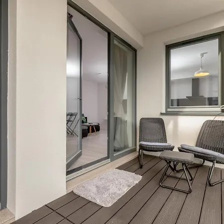 Apartment Browar Gdanski With Balcony By Renters