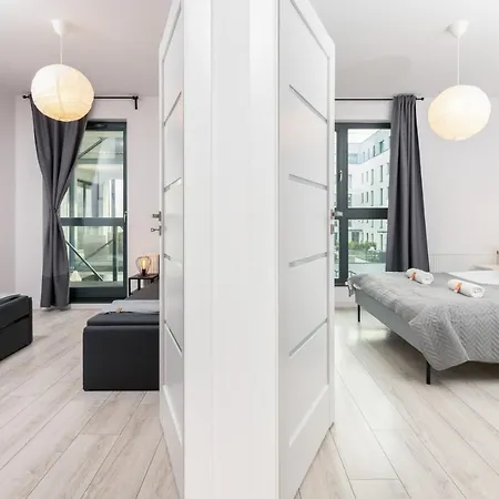Browar Gdanski With Balcony By Renters *